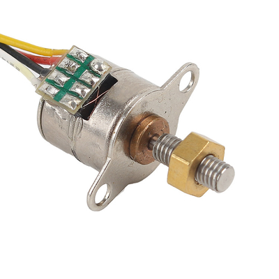 10 mm mini stapsmotor 2 fase 4 draad stapsmotor met koperen moer aangebracht op precisie medische apparatuur